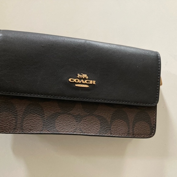 COACH FOLDOVER SIGNATURE COLORBLOCK WRISTLET - Picture 12 of 13